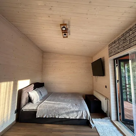 度假居 садиба-сойми Mizhhirya (Transcarpathia)