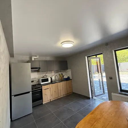 садиба-сойми * Mizhhirya (Transcarpathia)